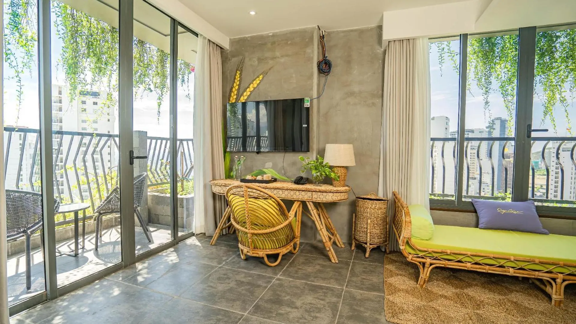 The Signature Hotel Nha Trang 5*,