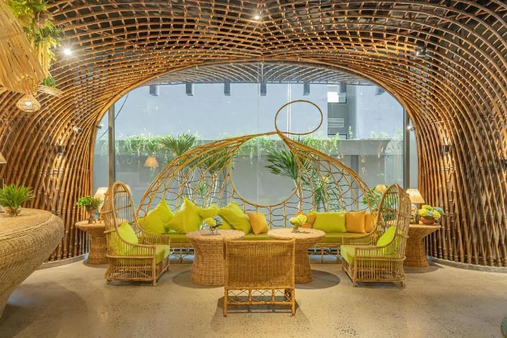 The Signature Hotel Nha Trang 5*,