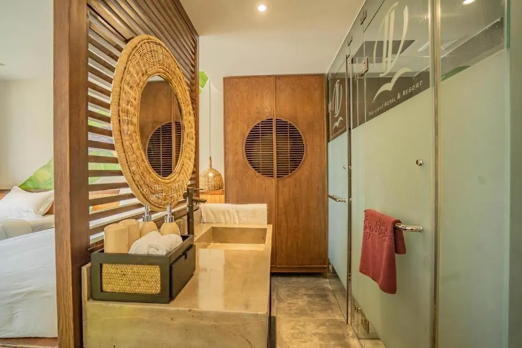 *****  The Signature Hotel Nha Trang Vietnam